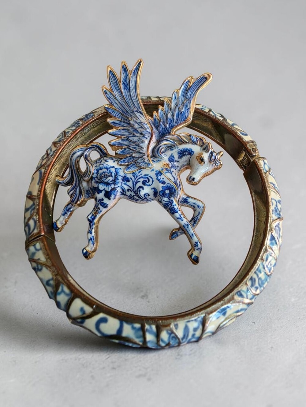 Pegasus brooch pin & Match Bracelet